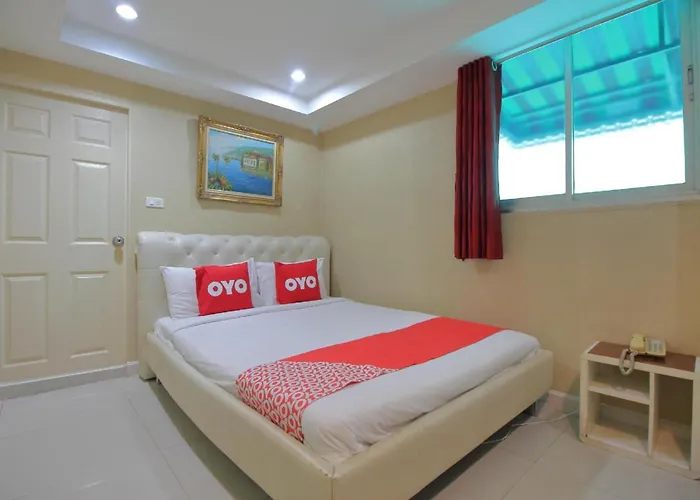 Отель Diamond Silom 3*