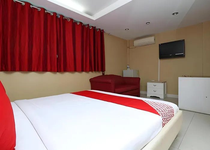 Отель Diamond Silom 3*