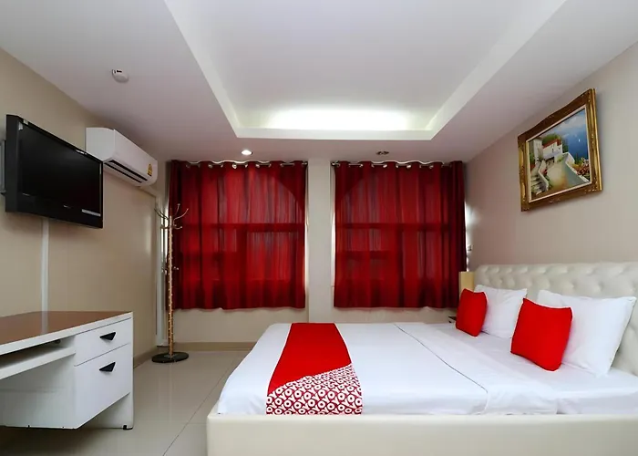 Отель Diamond Silom 3*