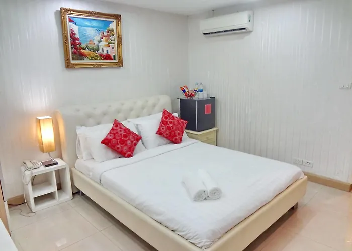 Отель Diamond Silom
